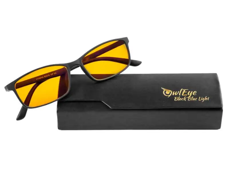 Okulary oraz inne rzeczy chroniące przed światłem niebieskim – Przemysław Bulski – BIOHACKER